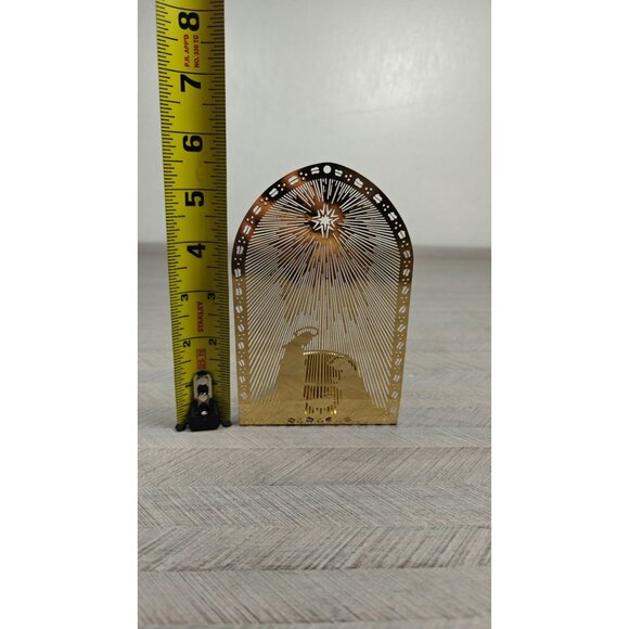 Vintage Gold-Plated Filigree Brass Candle Holder Christmas Nativity Scene Design - Picture 7 of 7